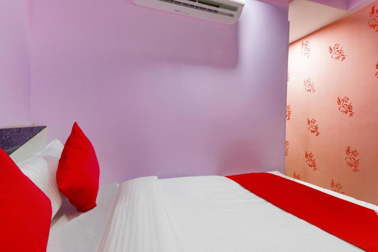 Oyo 45752 Hotel Sb Palace Godarpura Extérieur photo